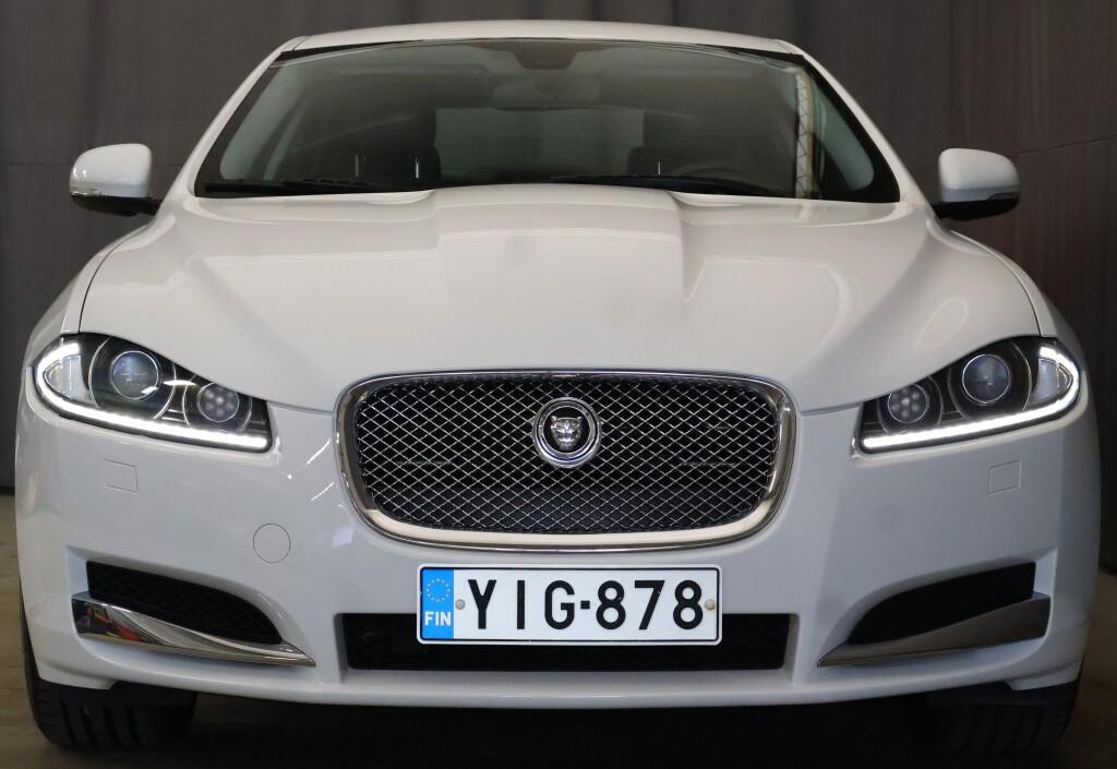 Jaguar XF 2,0 i4 Ti 240 2013, kuva 4/26