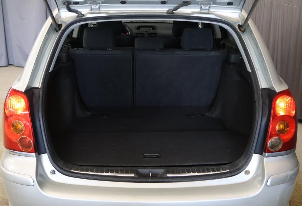 Toyota Avensis Wagon 1.6 VVT-i 2005, kuva 6/24