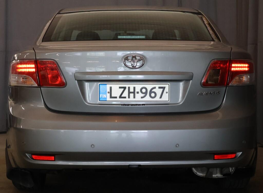 Toyota Avensis 2011, photo 5/24