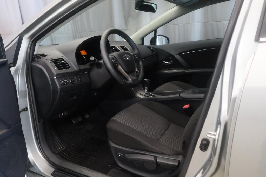 Toyota Avensis 2011, photo 7/24