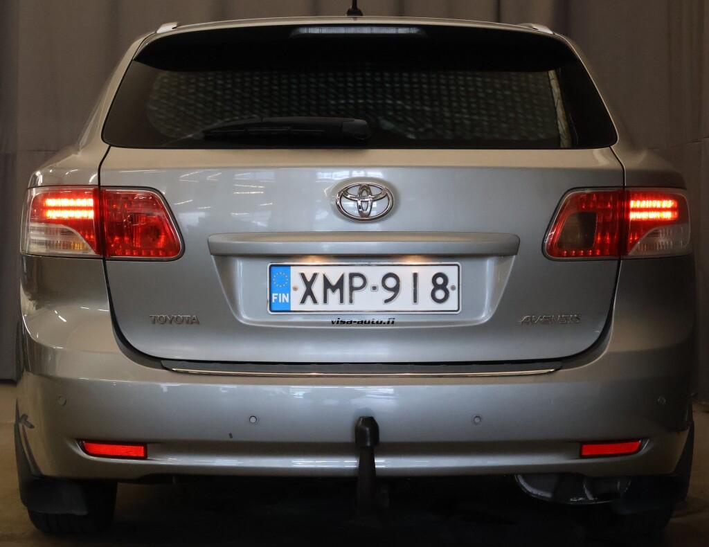 Toyota Avensis 2010, photo 5/22