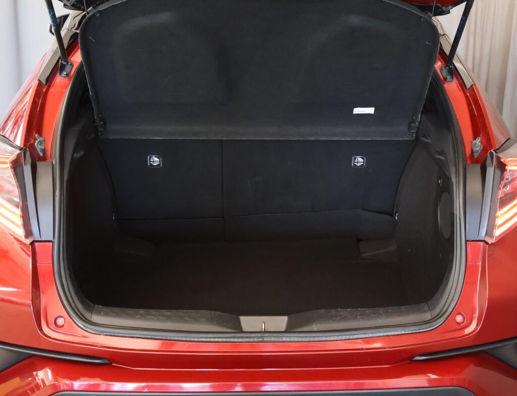 Toyota C-HR 1,8 Hybrid Intense 2018, kuva 6/28