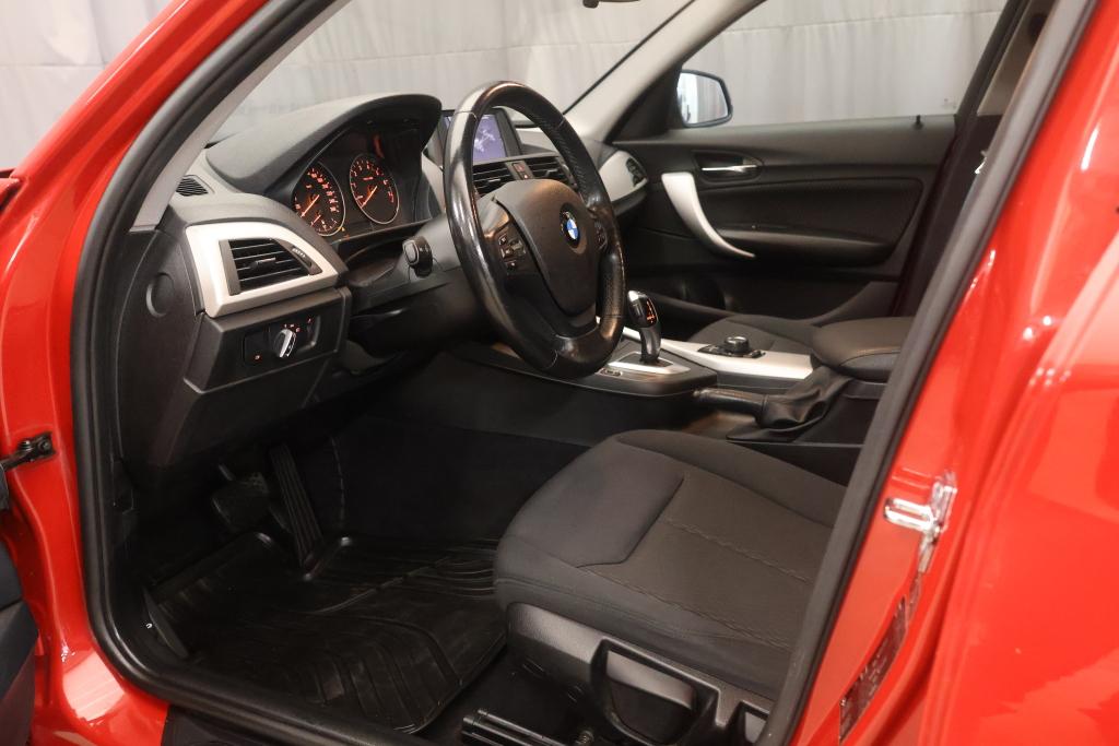 BMW 118 F20 TwinPower Turbo A Business 2012, bild 7/23