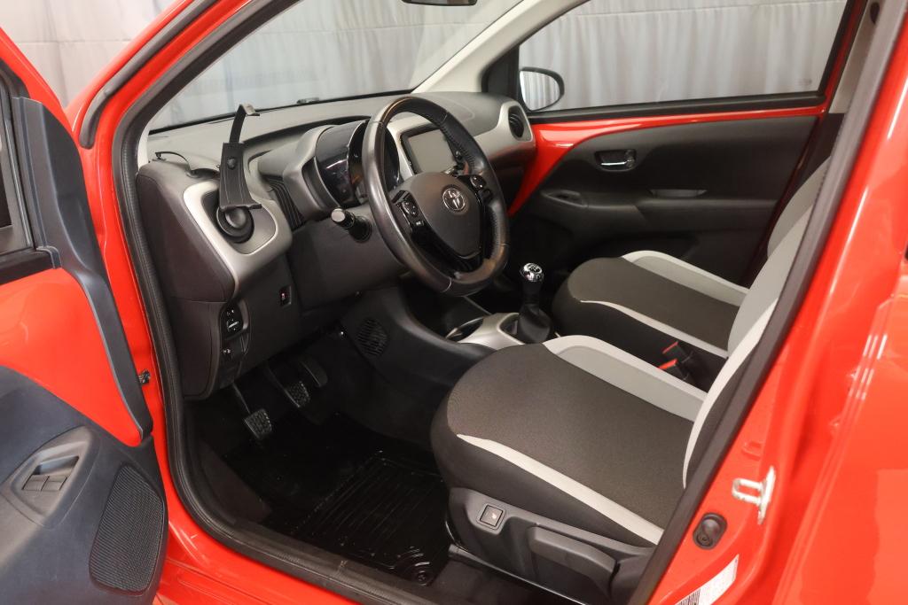 Toyota Aygo 1,0 VVT-i x-play 5ov 2017, kuva 7/23