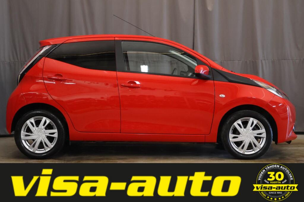 Toyota Aygo 1,0 VVT-i x-play 5ov 2017, kuva 2/23