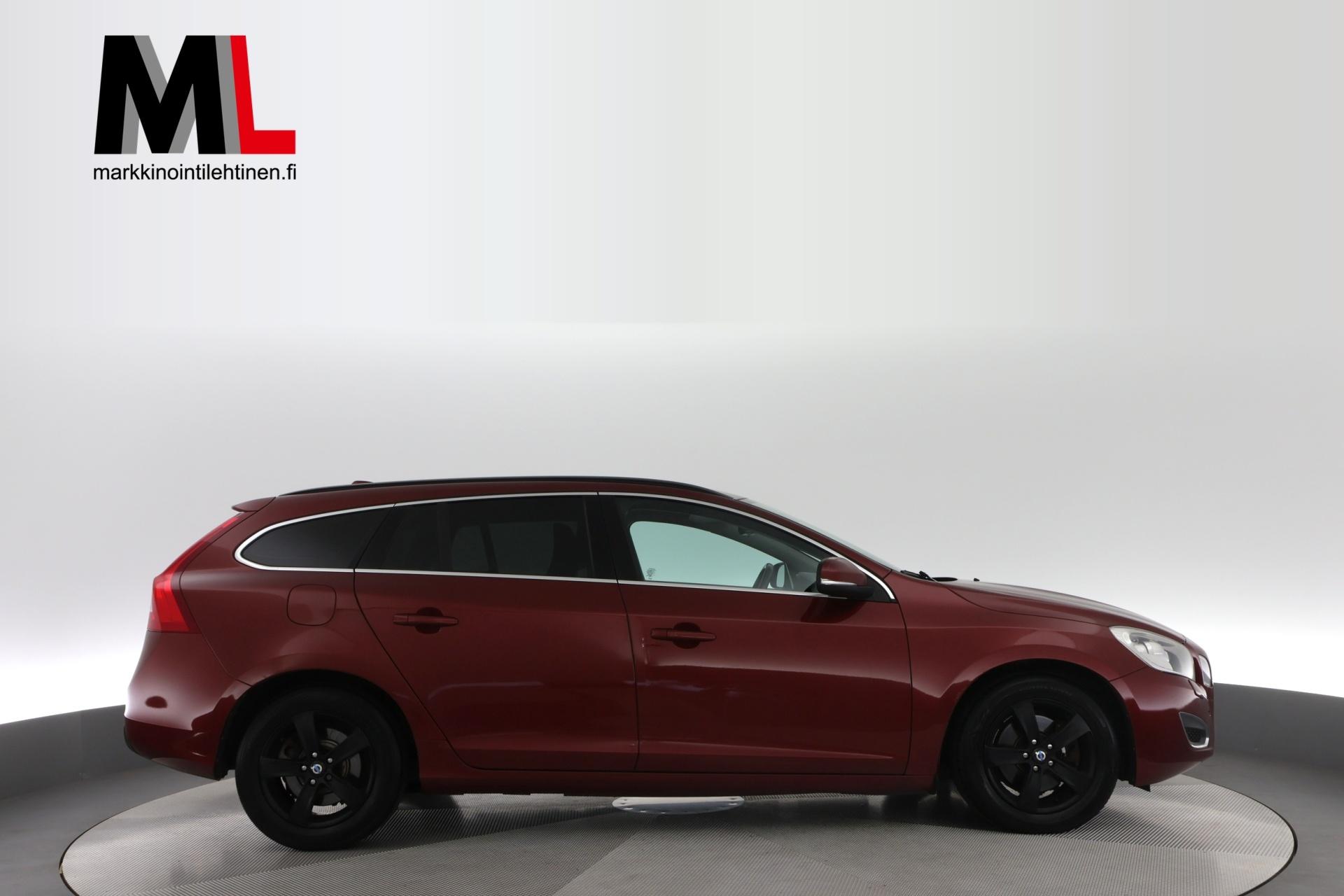 Volvo V60 D2 Momentum Business aut 2013, photo 5/30