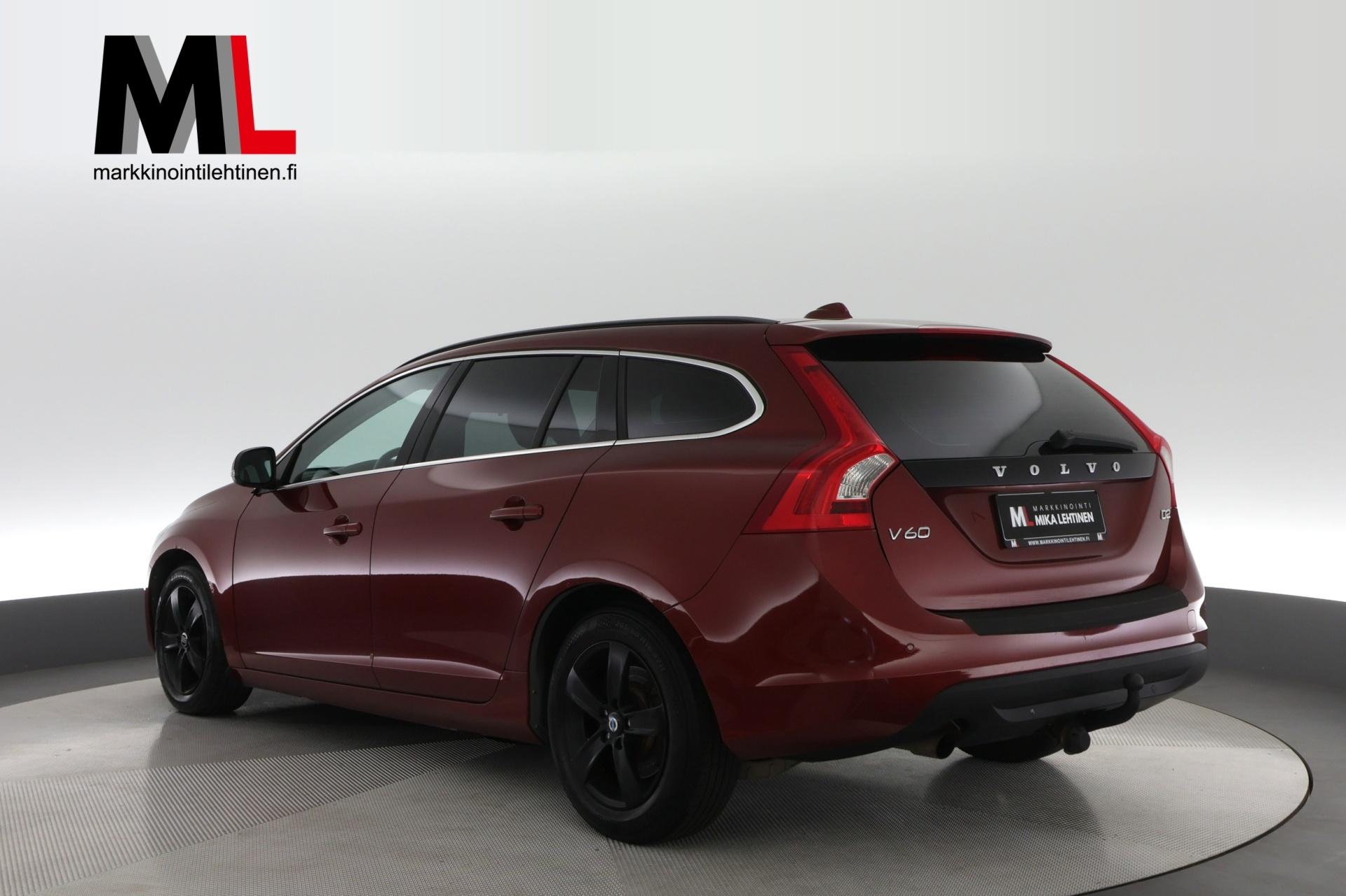 Volvo V60 D2 Momentum Business aut 2013, photo 3/30