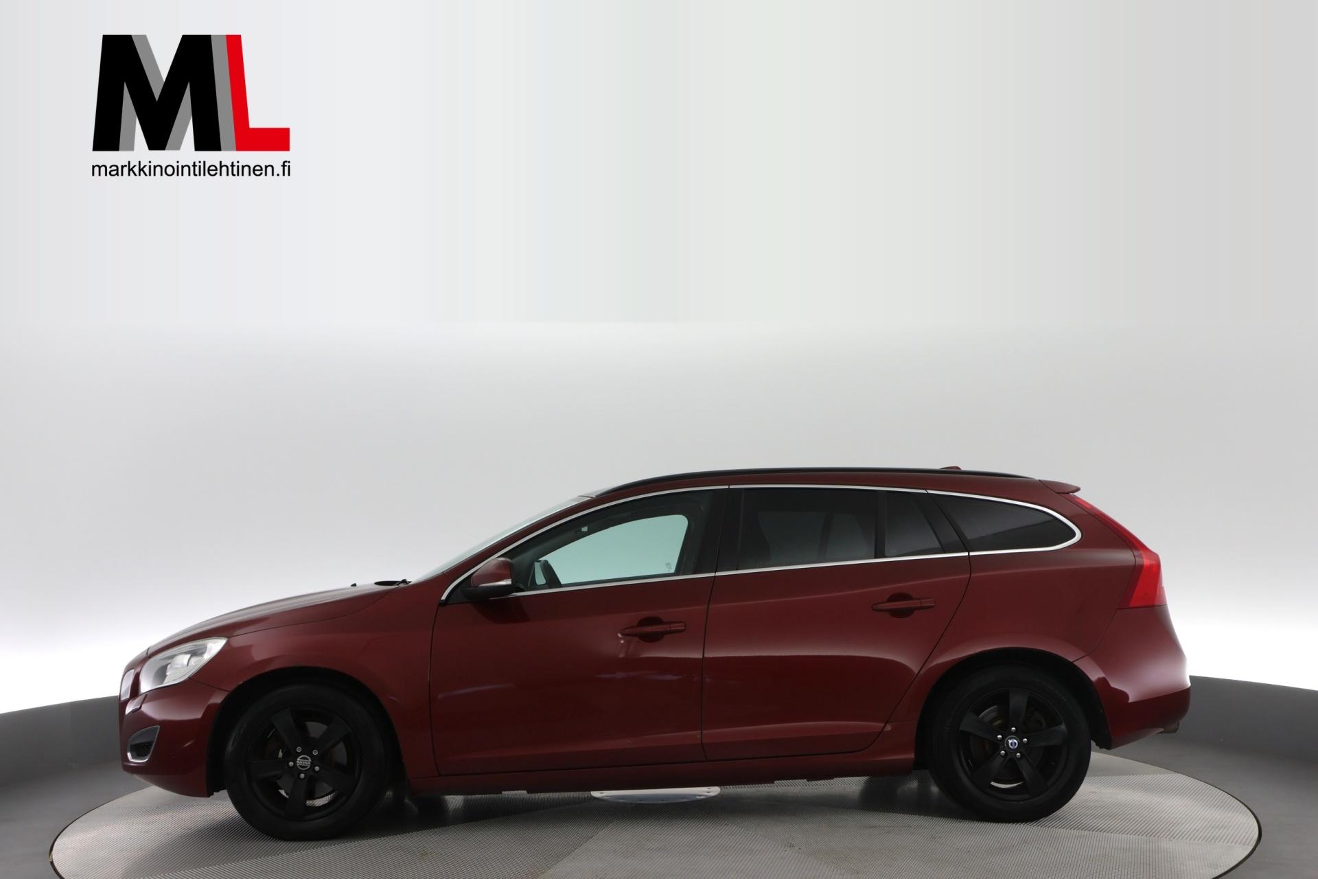 Volvo V60 D2 Momentum Business aut 2013, photo 2/30
