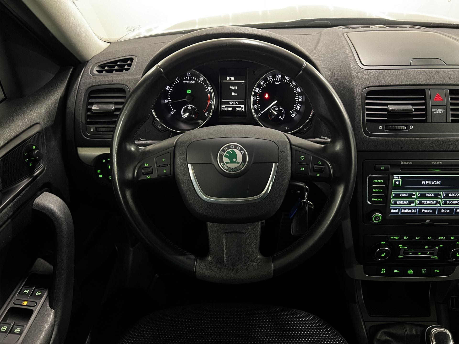 Skoda Yeti 2011, kuva 7/16