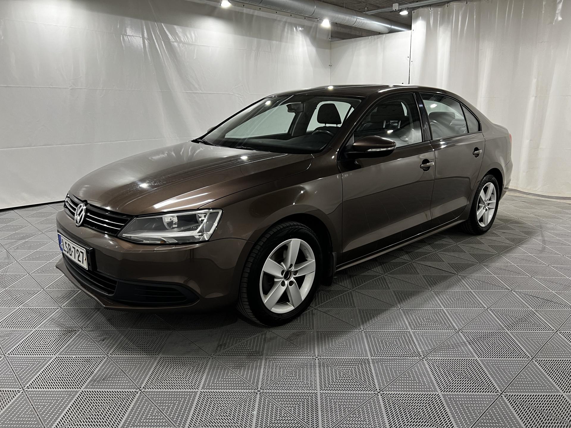 Volkswagen Jetta 2013, kuva 5/17