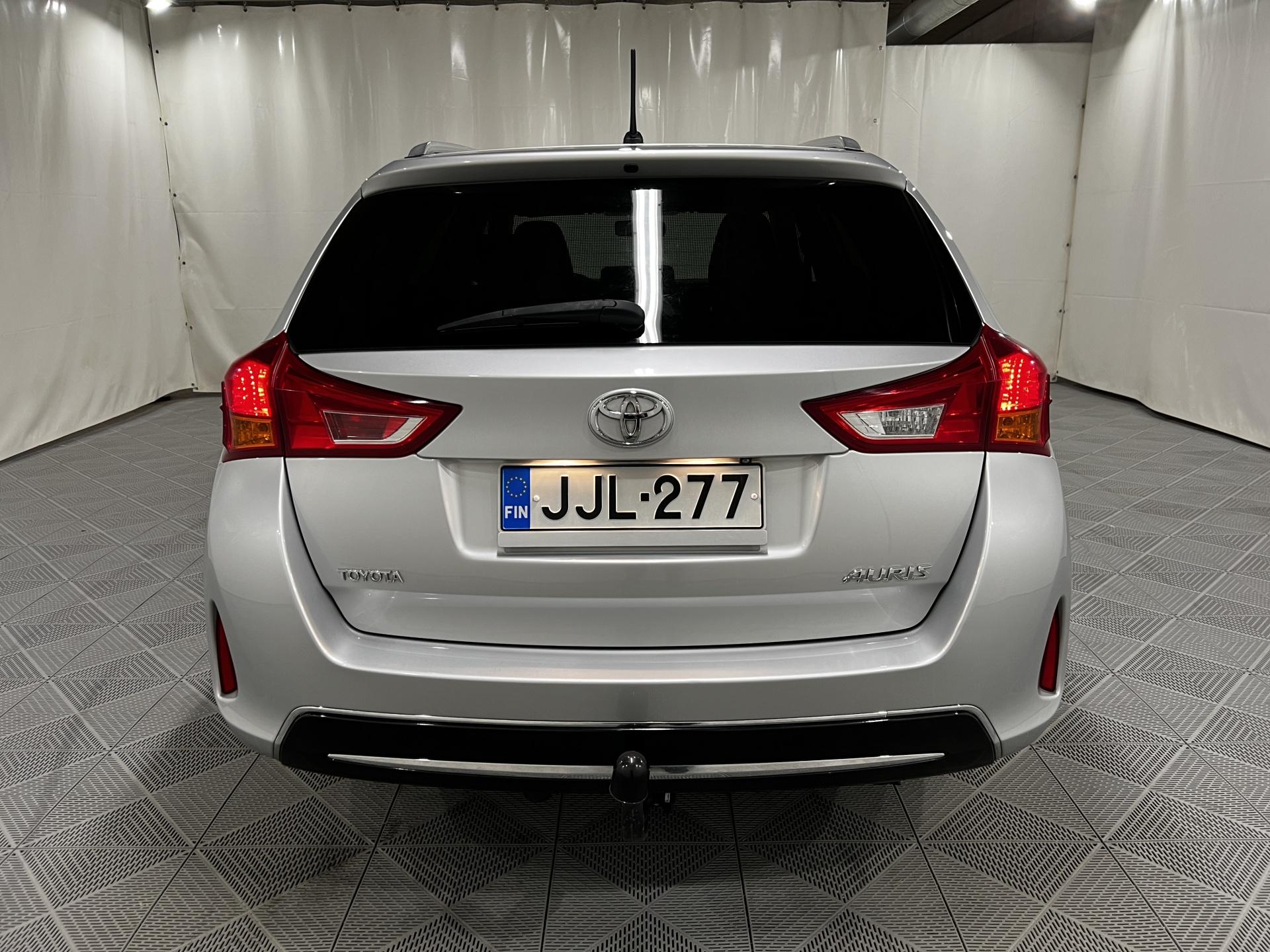 Toyota Auris 2014, kuva 3/19