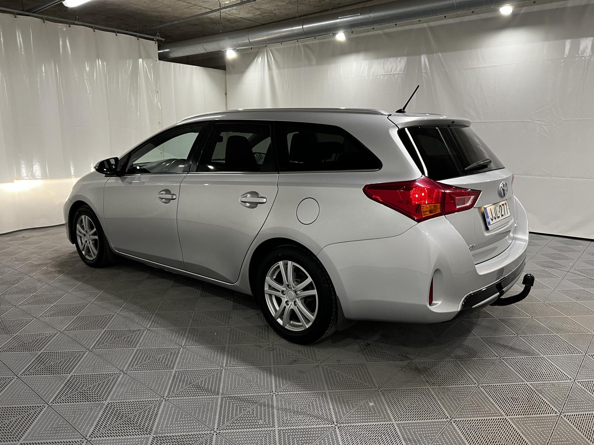 Toyota Auris 2014, kuva 4/19
