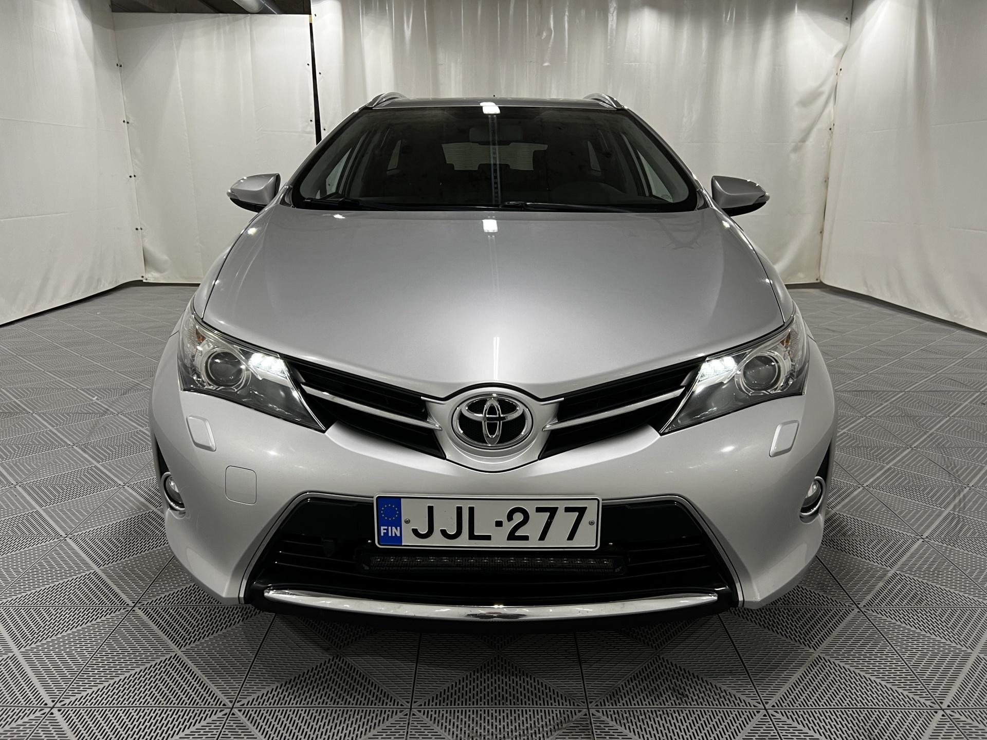 Toyota Auris 2014, kuva 6/19