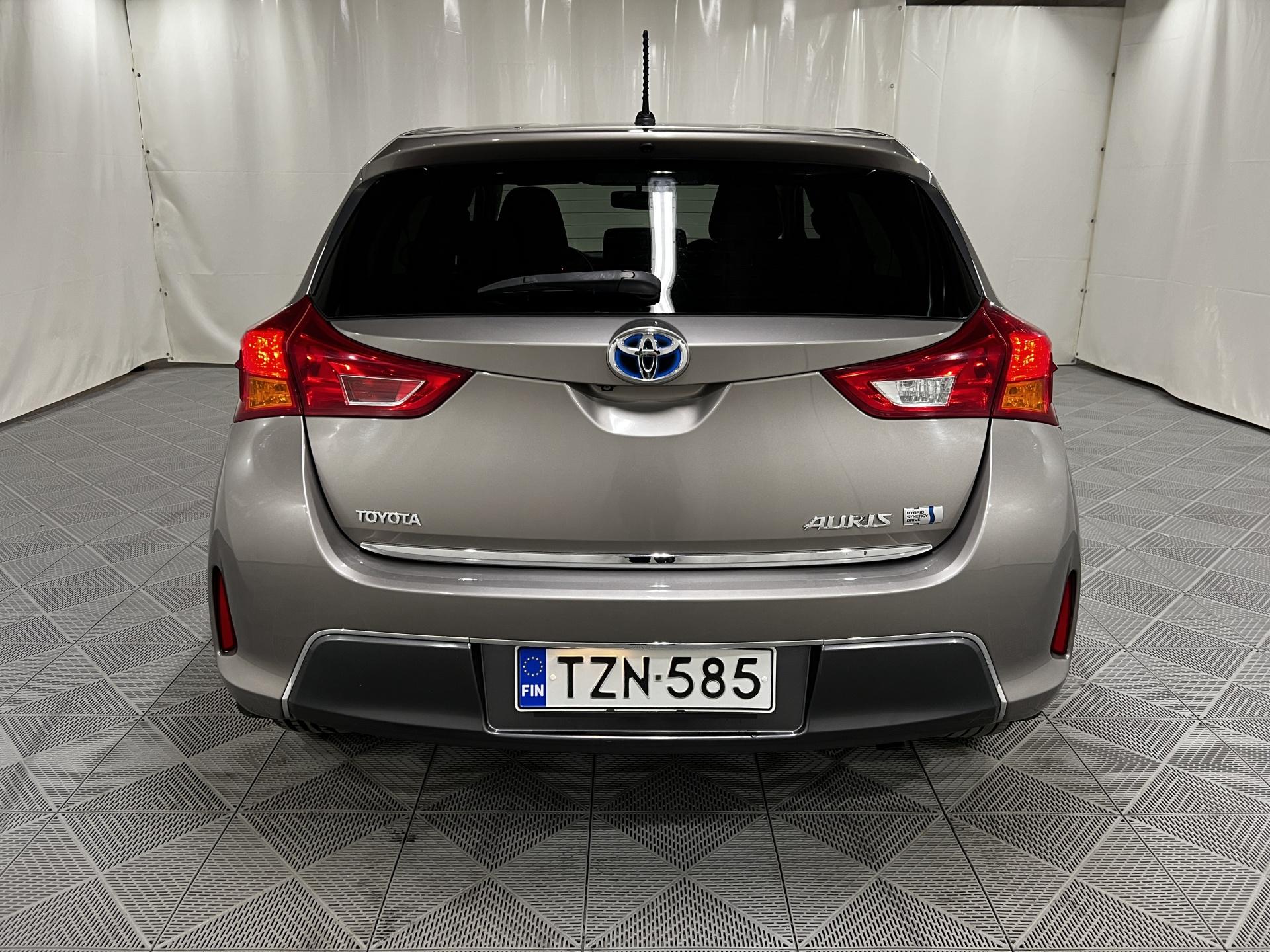 Toyota Auris 1.8 Hybrid Active A. 2015, kuva 3/19