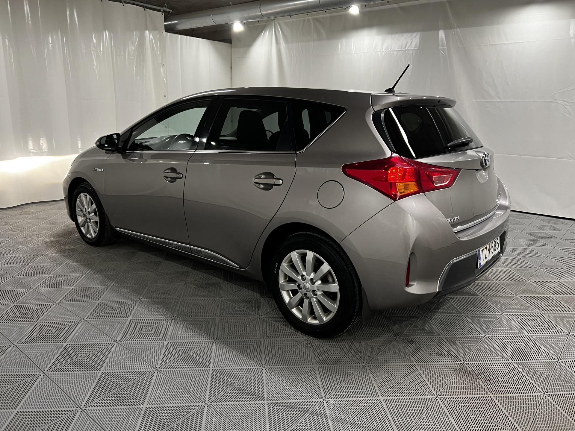 Toyota Auris 1.8 Hybrid Active A. 2015, kuva 4/19