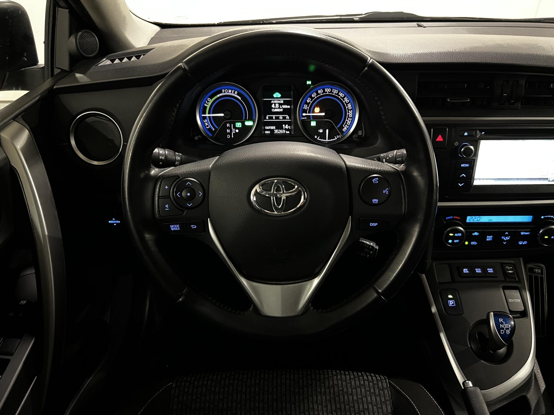 Toyota Auris 1.8 Hybrid Active A. 2015, kuva 7/19