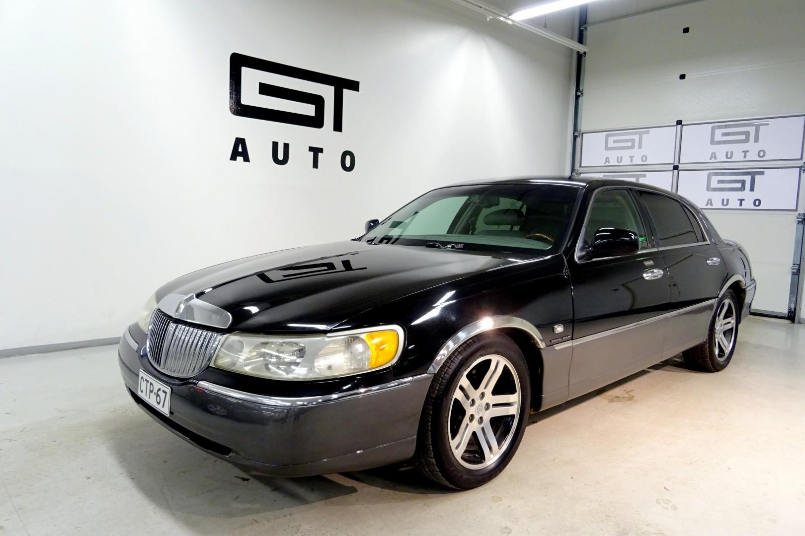 Lincoln Town Car