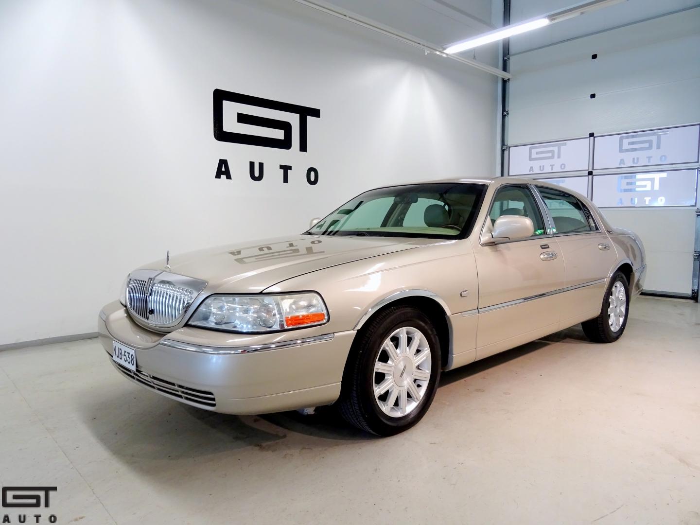 Lincoln Town Car