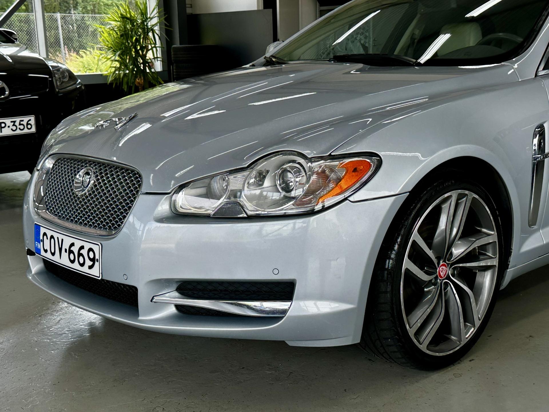 Jaguar XF 4,2 V8 Premium Luxury A 2008, photo 2/24