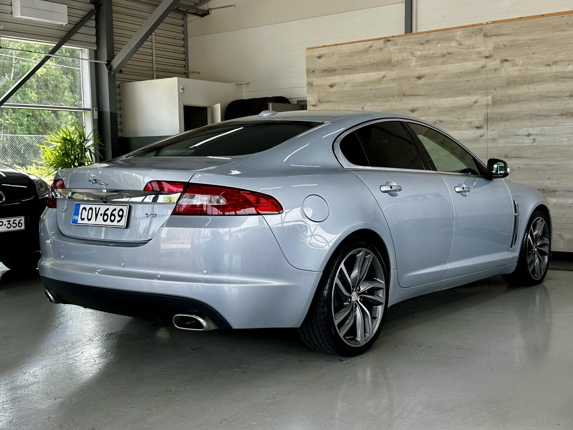 Jaguar XF 4,2 V8 Premium Luxury A 2008, photo 6/24