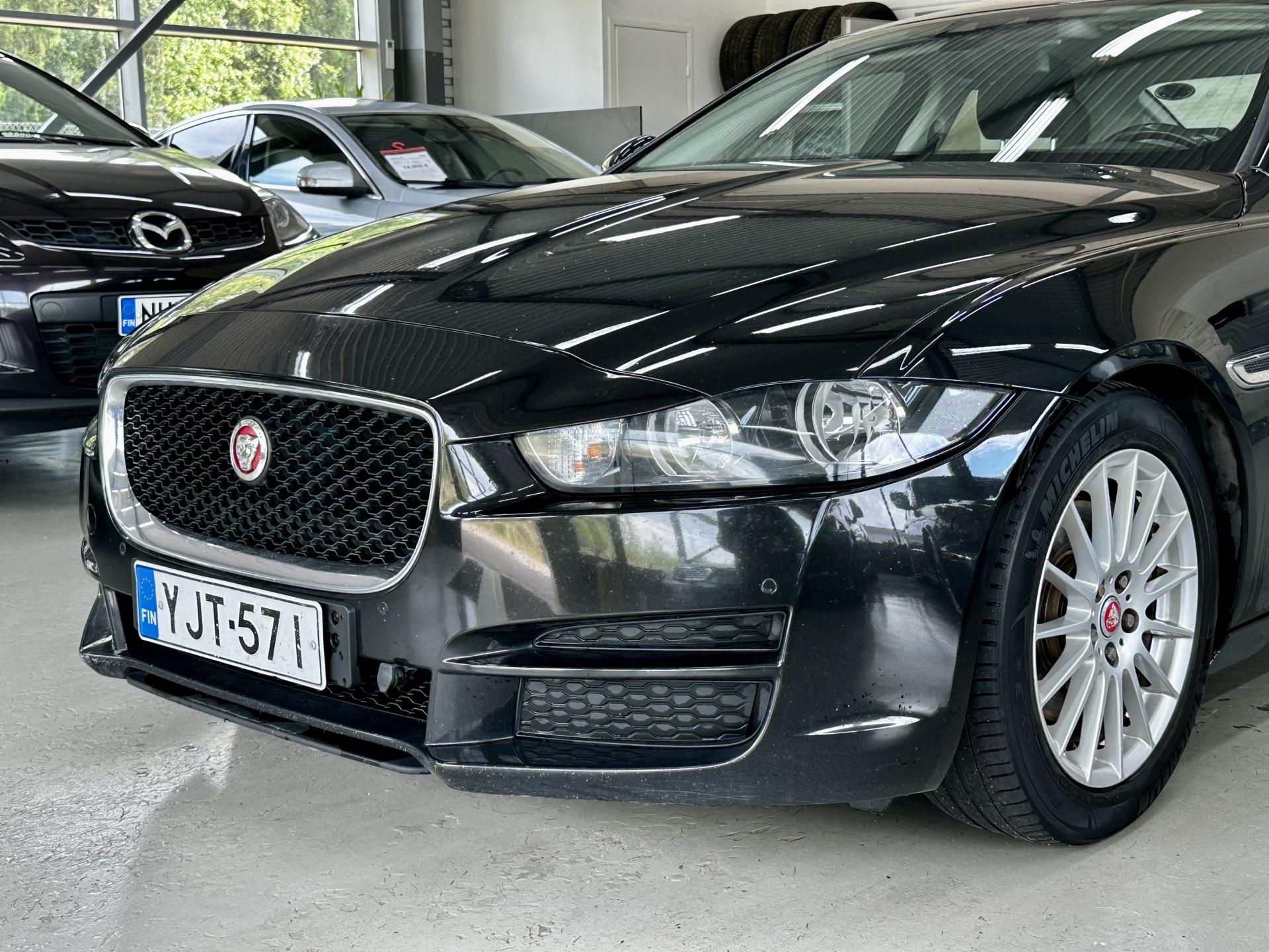 Jaguar XE Sedan 20d 2015, kuva 2/16