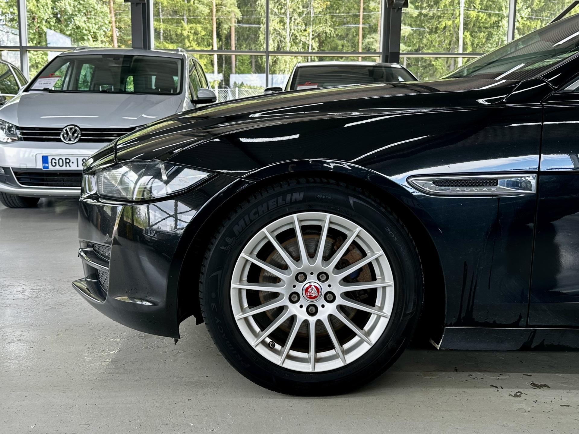 Jaguar XE Sedan 20d 2015, kuva 3/16