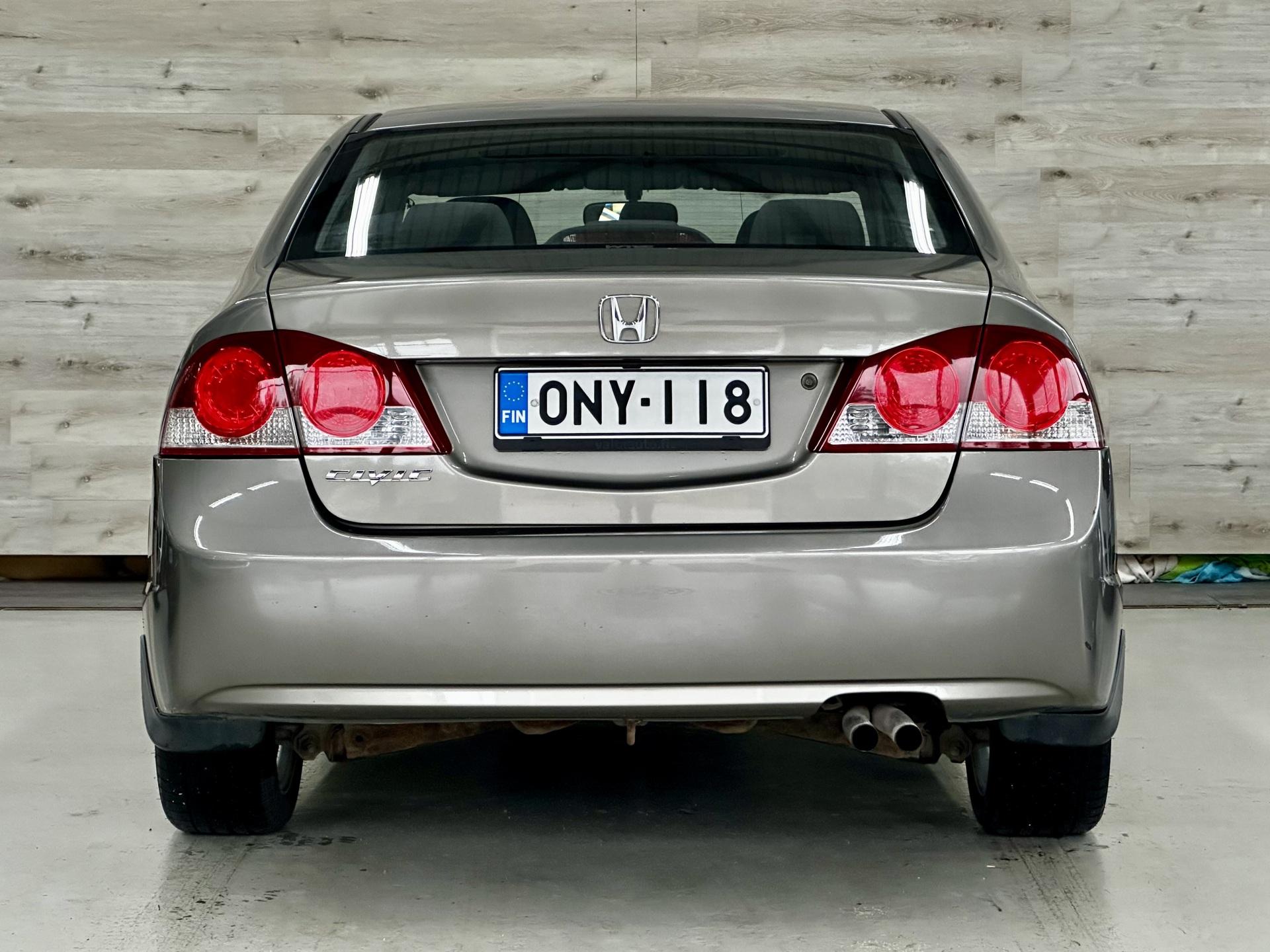 Honda Civic 1,8 Sedan, Suomiauto 2008, photo 5/23