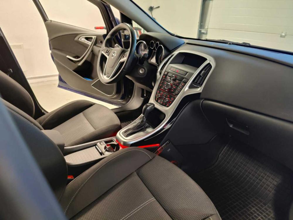 Vaihtoauto Opel Astra