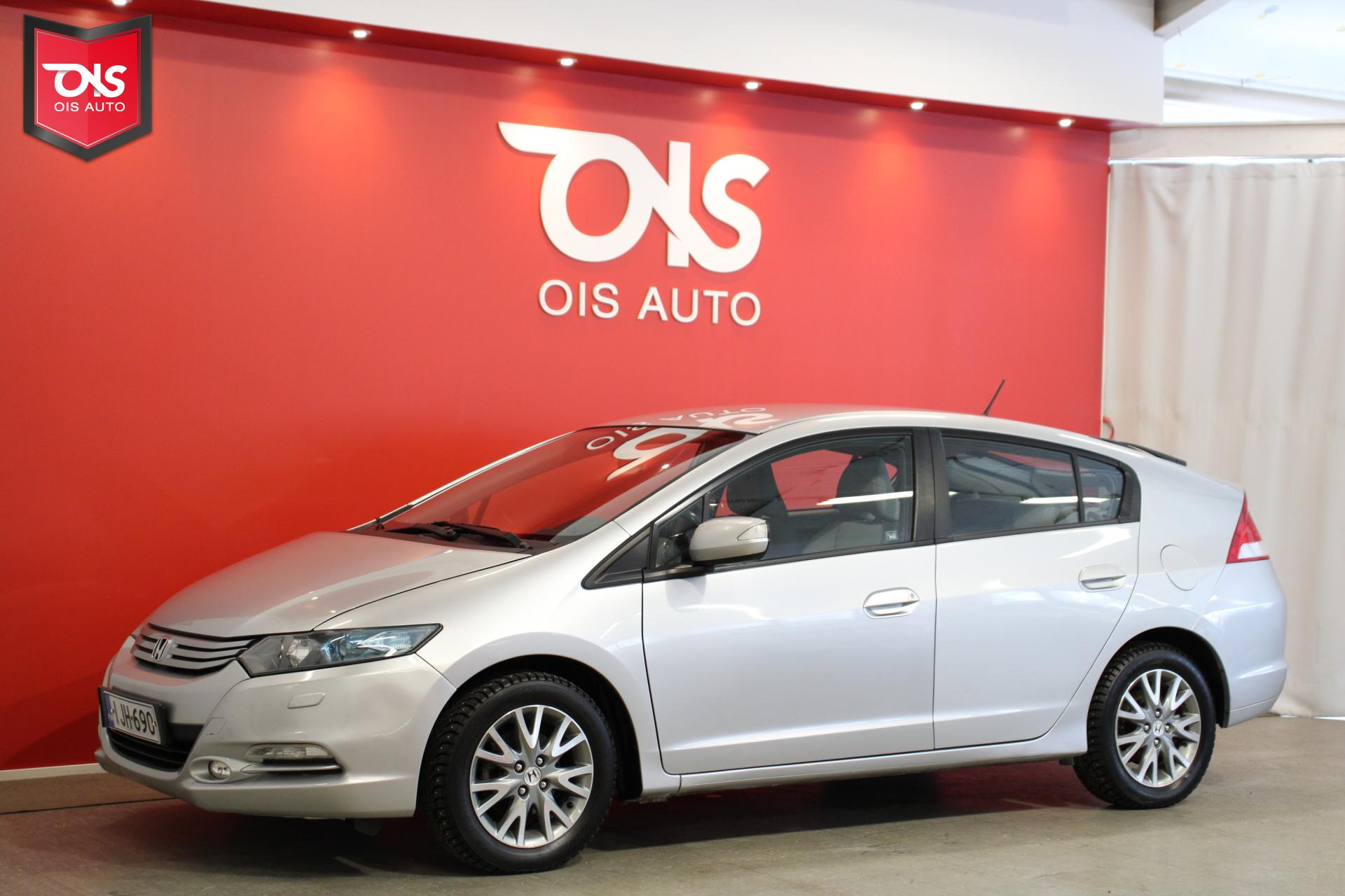 1,3 Hybrid Elegance Business * Lohko ja pistoke * Vakkari * 2x hyvät renkaat * Rahoitus