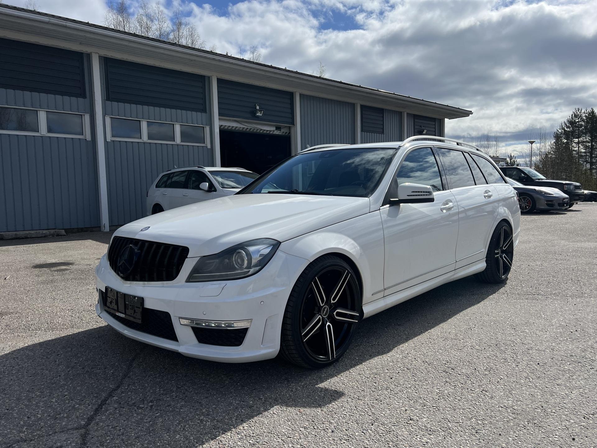 220CDI 170HV FARMARI AMG FACELIFT*RAHOITUS MYÖS LUOTTOTIEDOTTOMILLE! *UUDET 19" ALUT *AMG-KORISARJA *SPORT-ALUSTA *