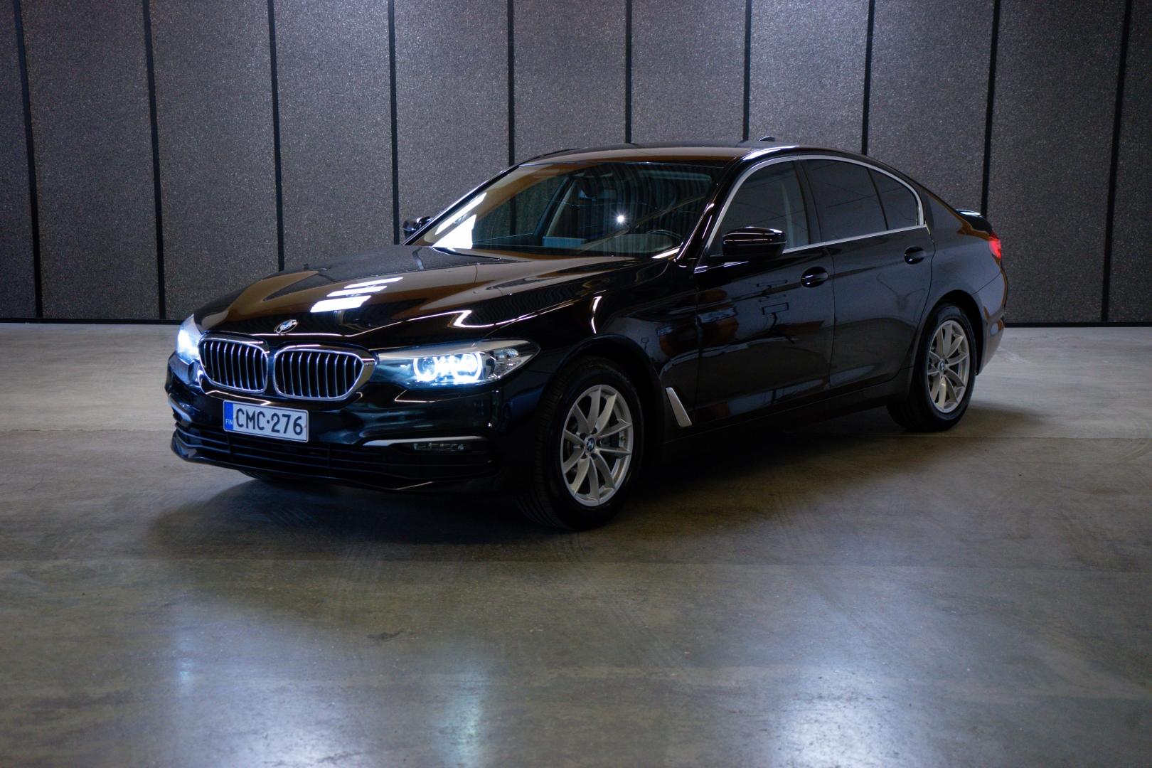 G30 Sedan 518d A Business // Virtuaalimittaristo // Sähkötoiminen koukku // Proffa navi // Tunnelmavalaistus // Kamera