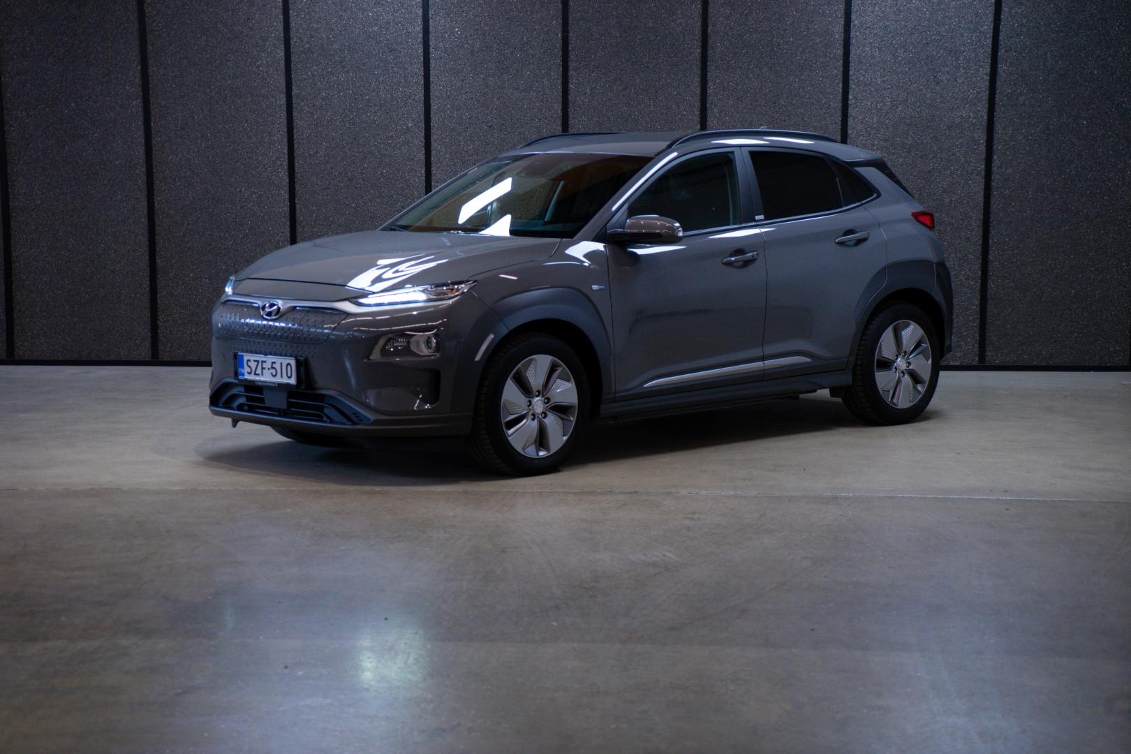 Electric 64 kWh Style // Adaptiivinen vakionopeudensäädin // Ilmalämpöpumppu // Bi-Xenon // Ratinlämmitin // Navi //