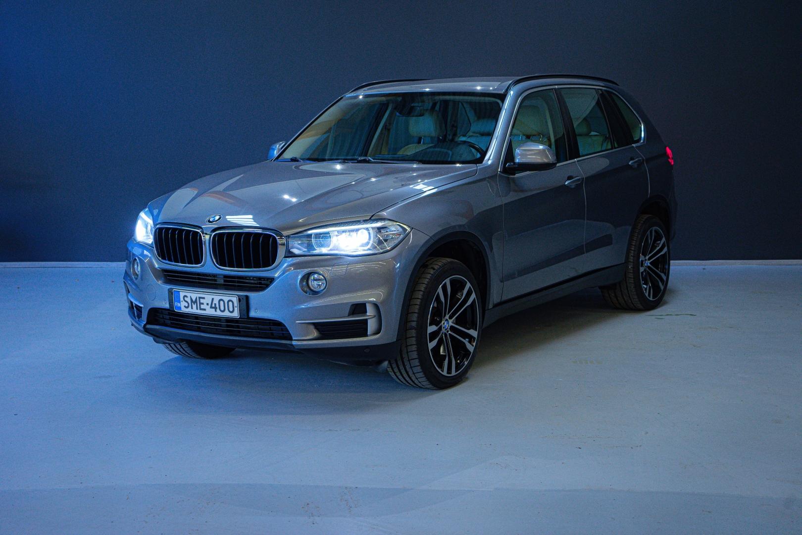 F15 xDrive30d A // Vaaleat nahat // Vakionopeudensäädin // 8x20 tuuman alut // Proffa navi //
