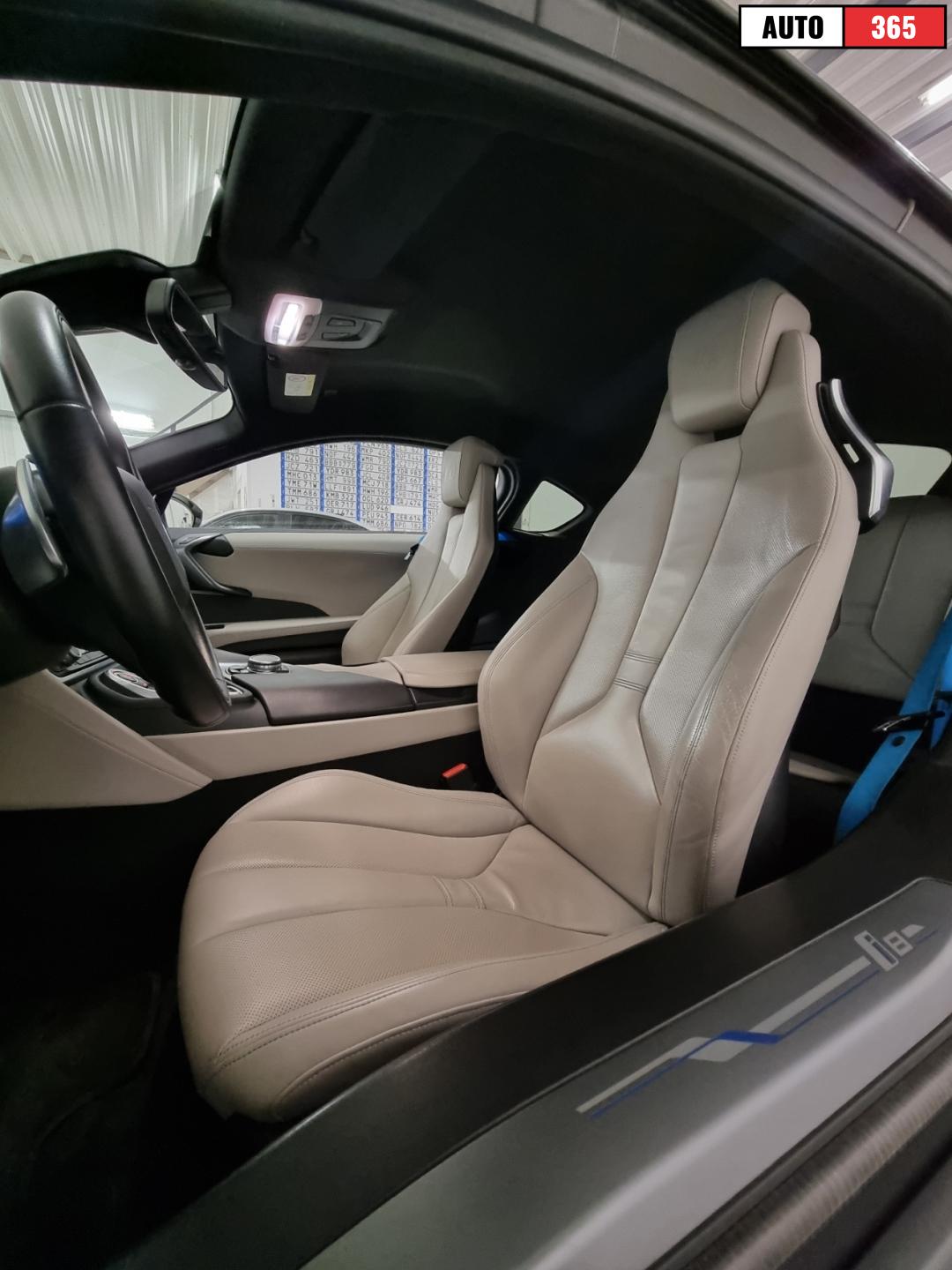 BMW I8 - Image 6