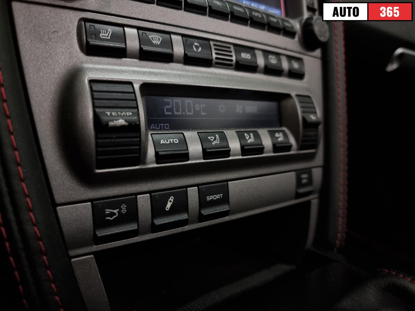 Porsche 911 - Image 11