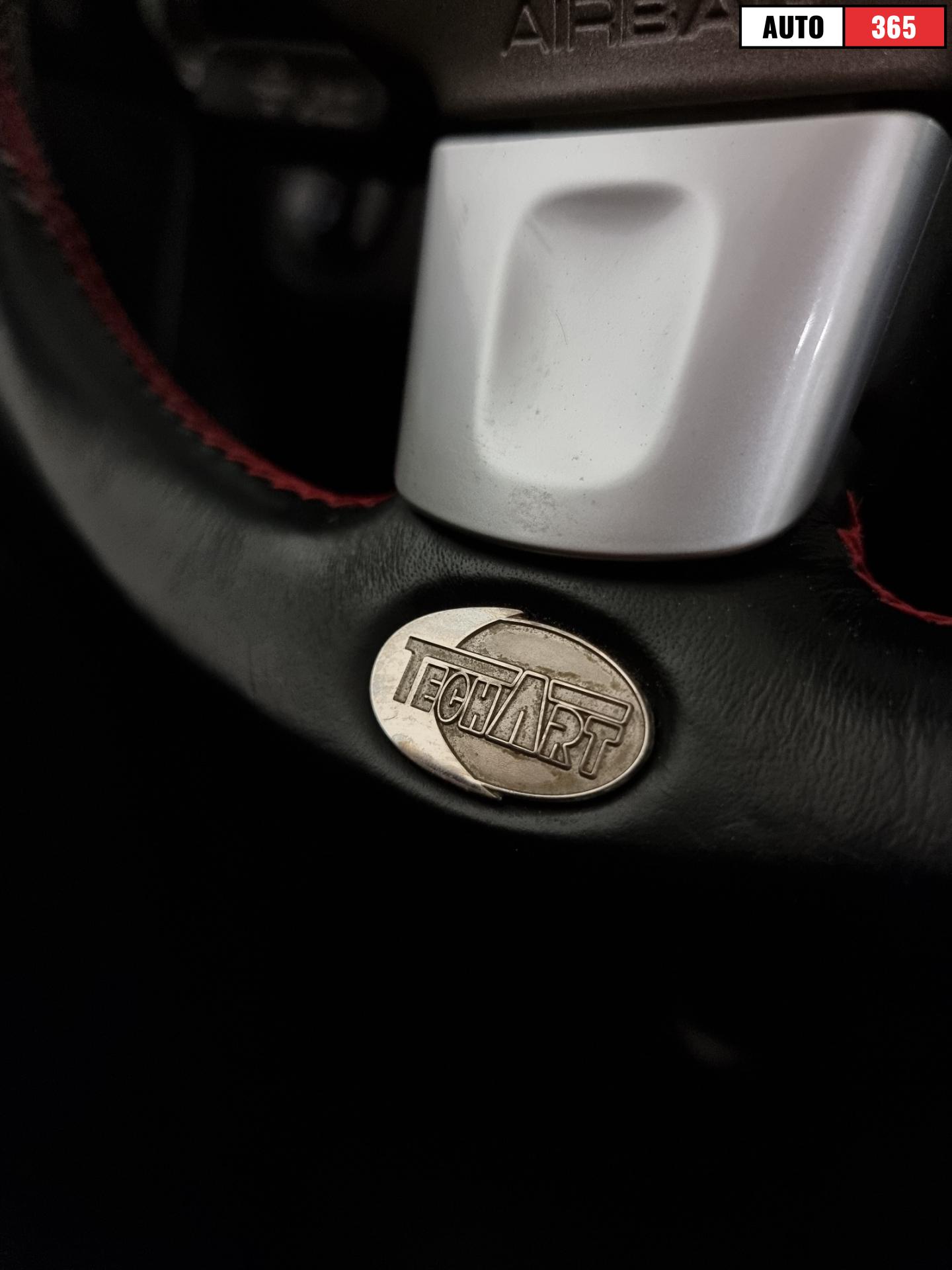 Porsche 911 - Image 15