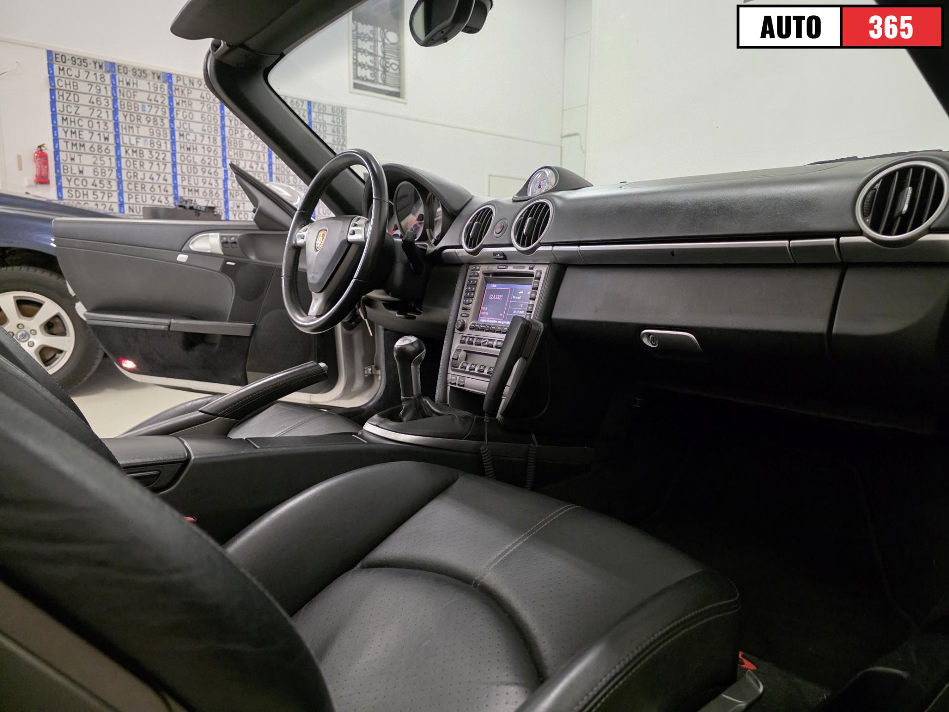 Porsche Boxster - Image 17