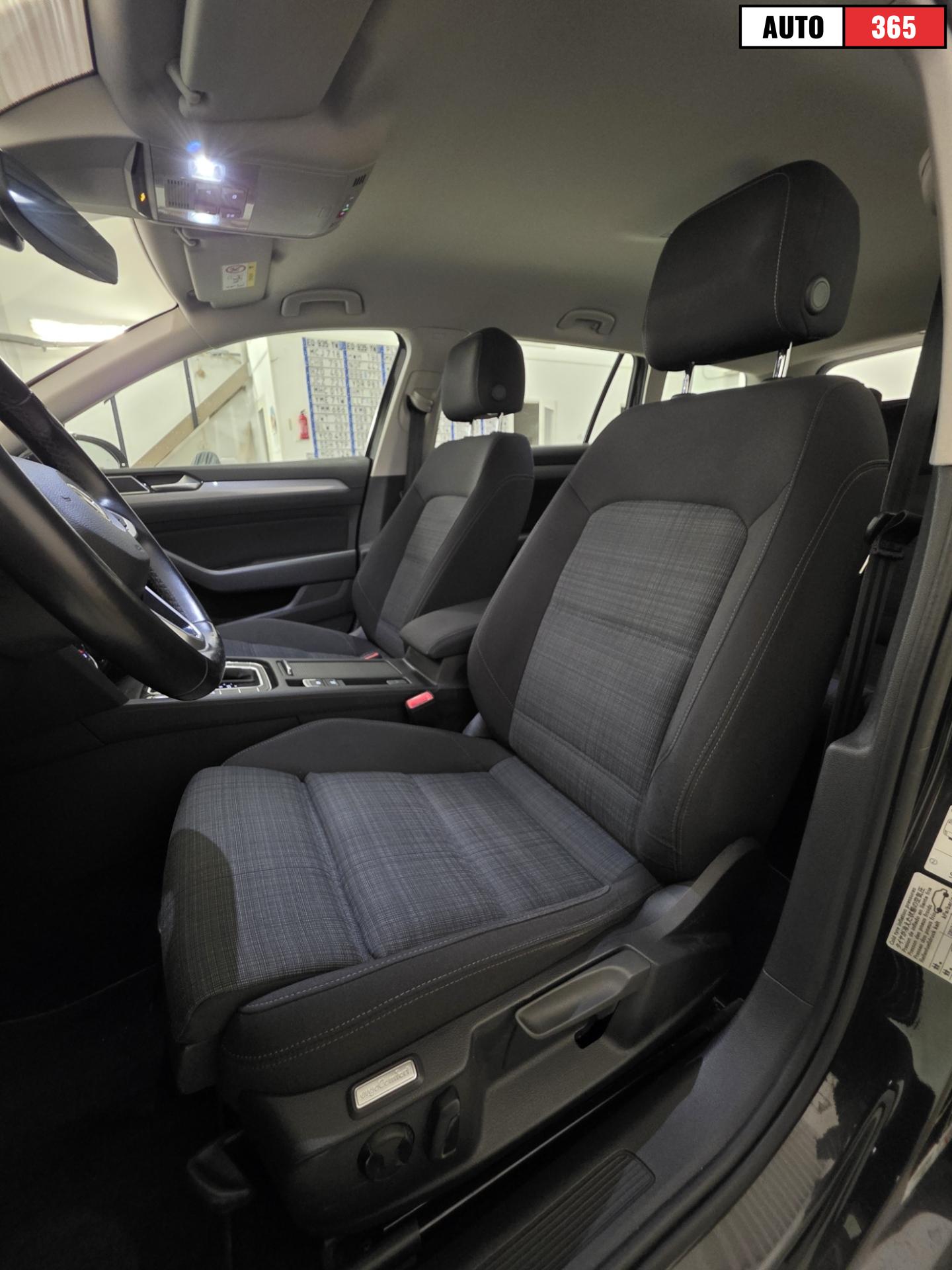 Volkswagen Passat - Image 5