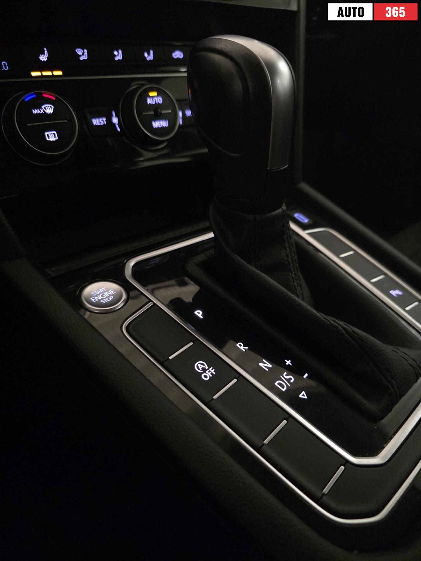 Volkswagen Passat - Image 24