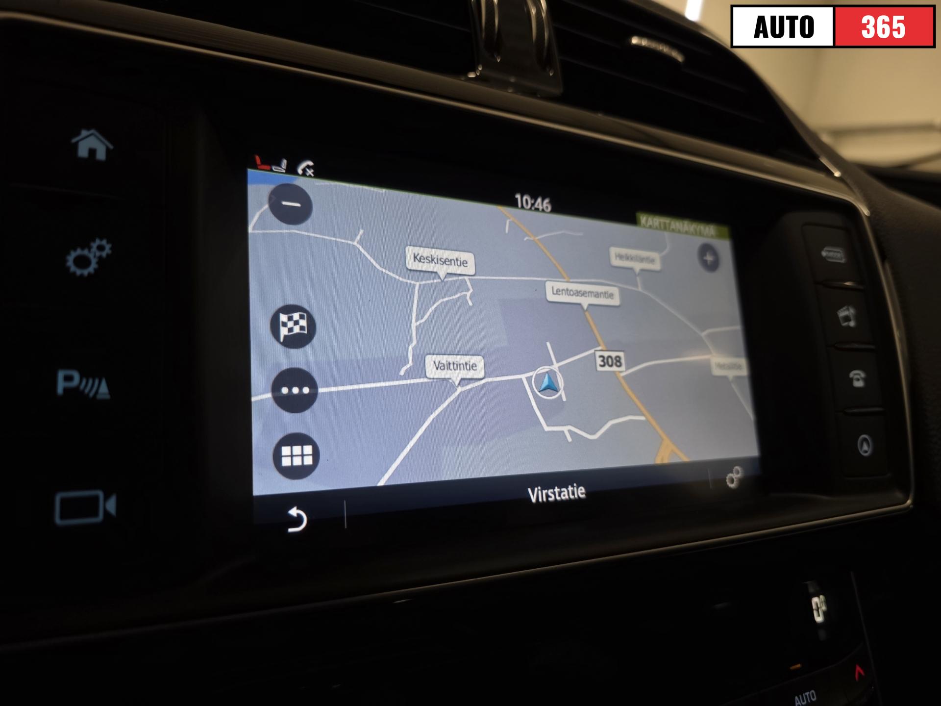 Jaguar XE - Image 18