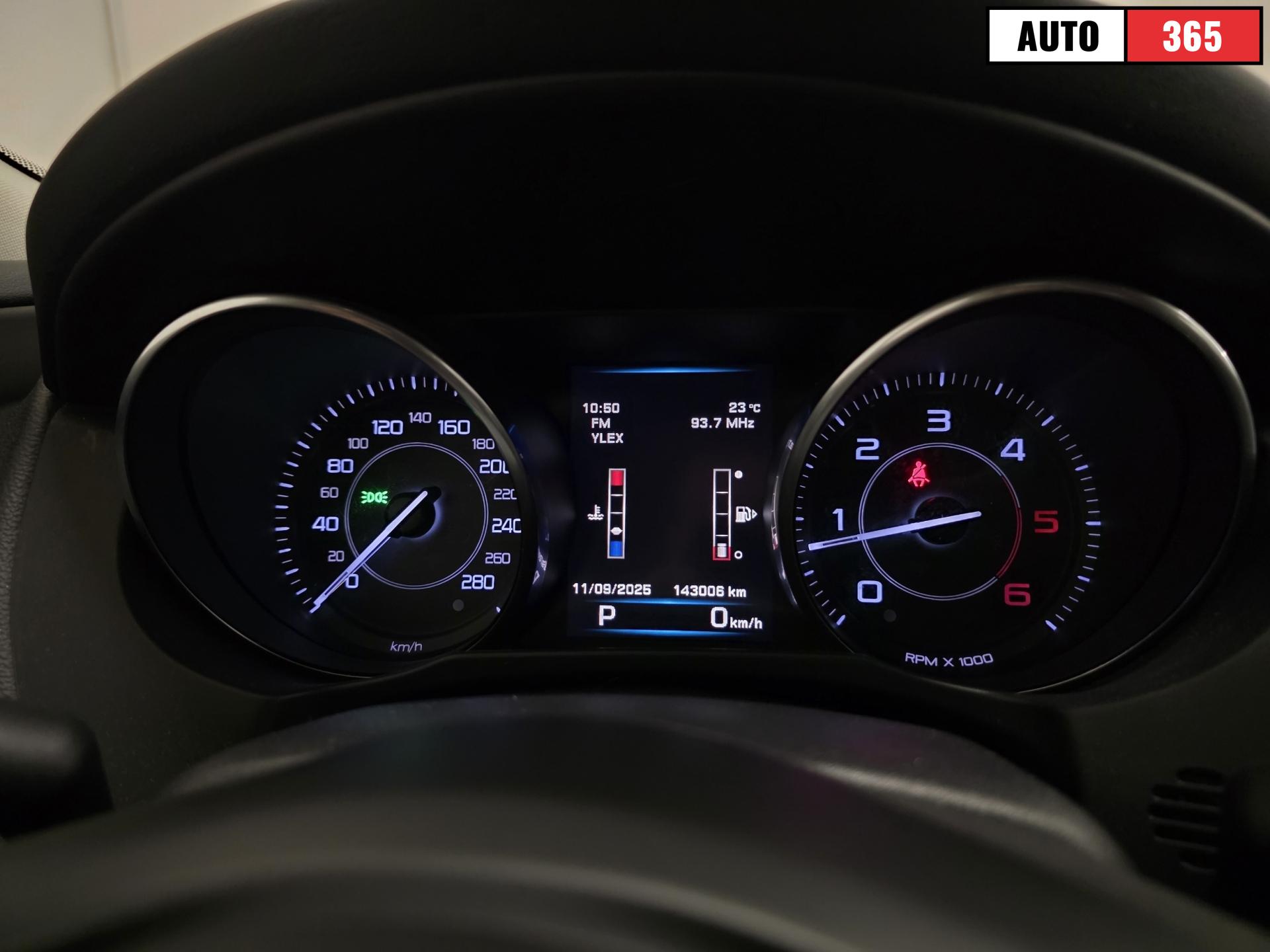 Jaguar XE - Image 22