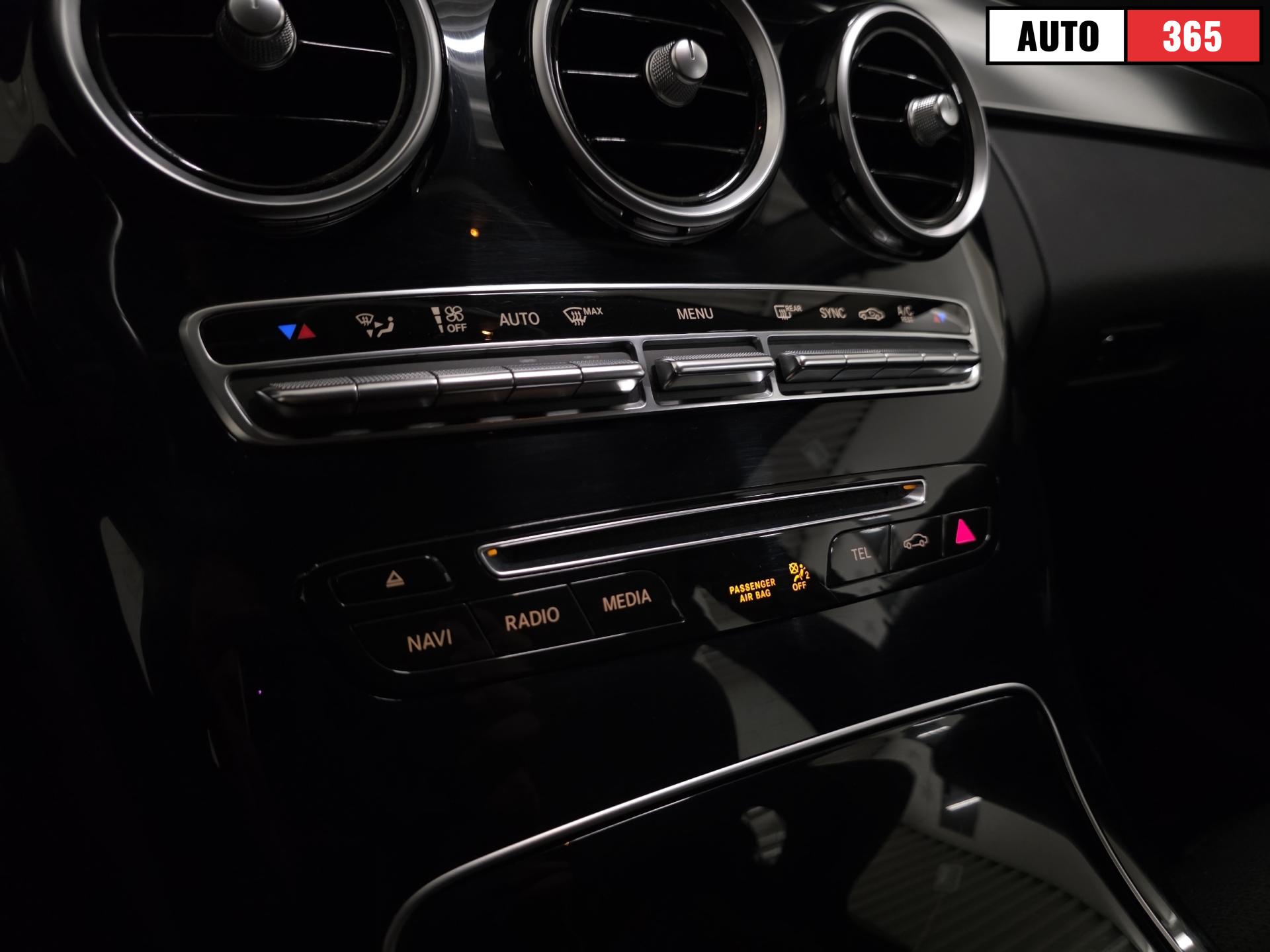 Mercedes-Benz C - Image 17