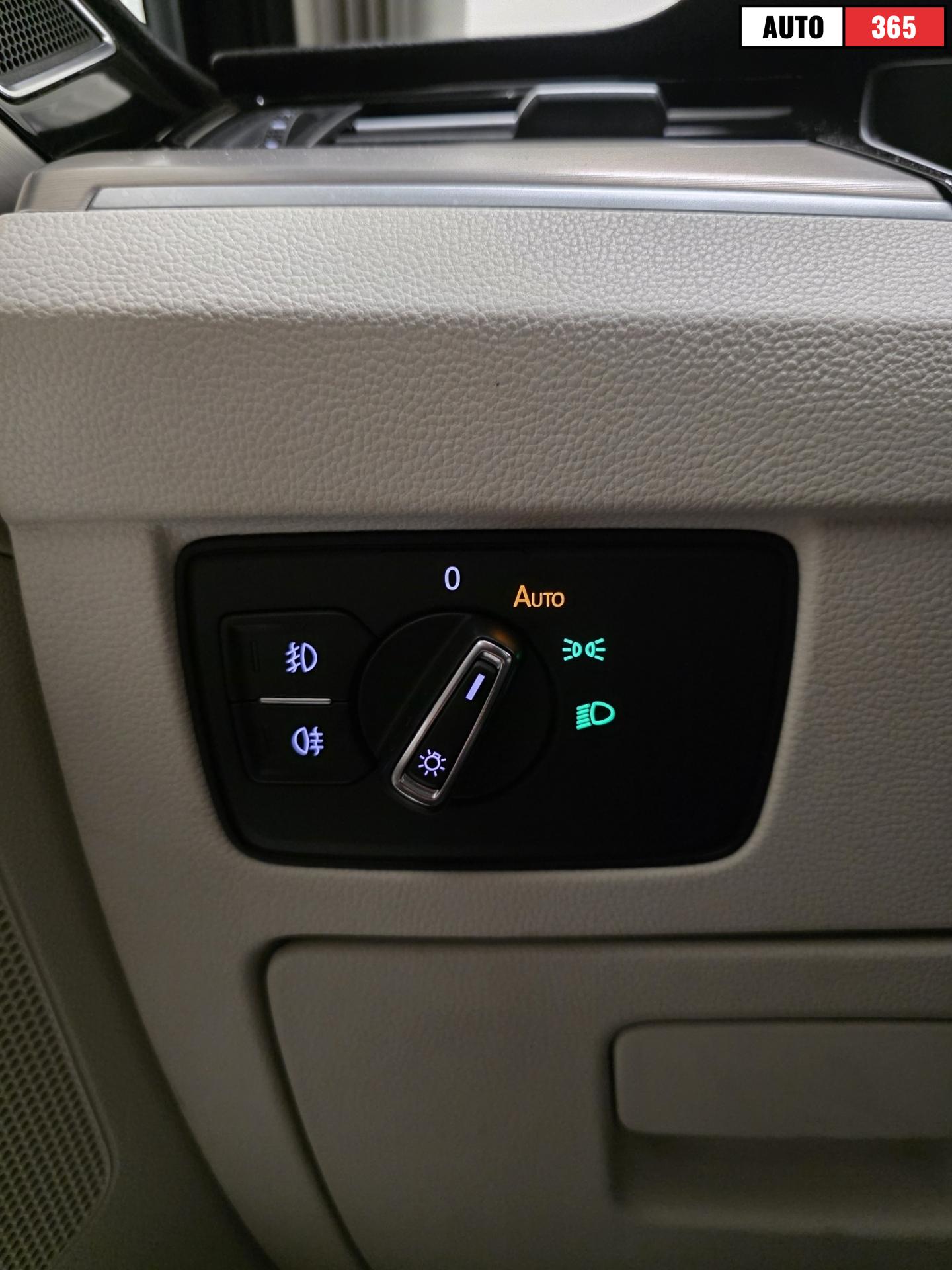 Volkswagen Passat - Image 20