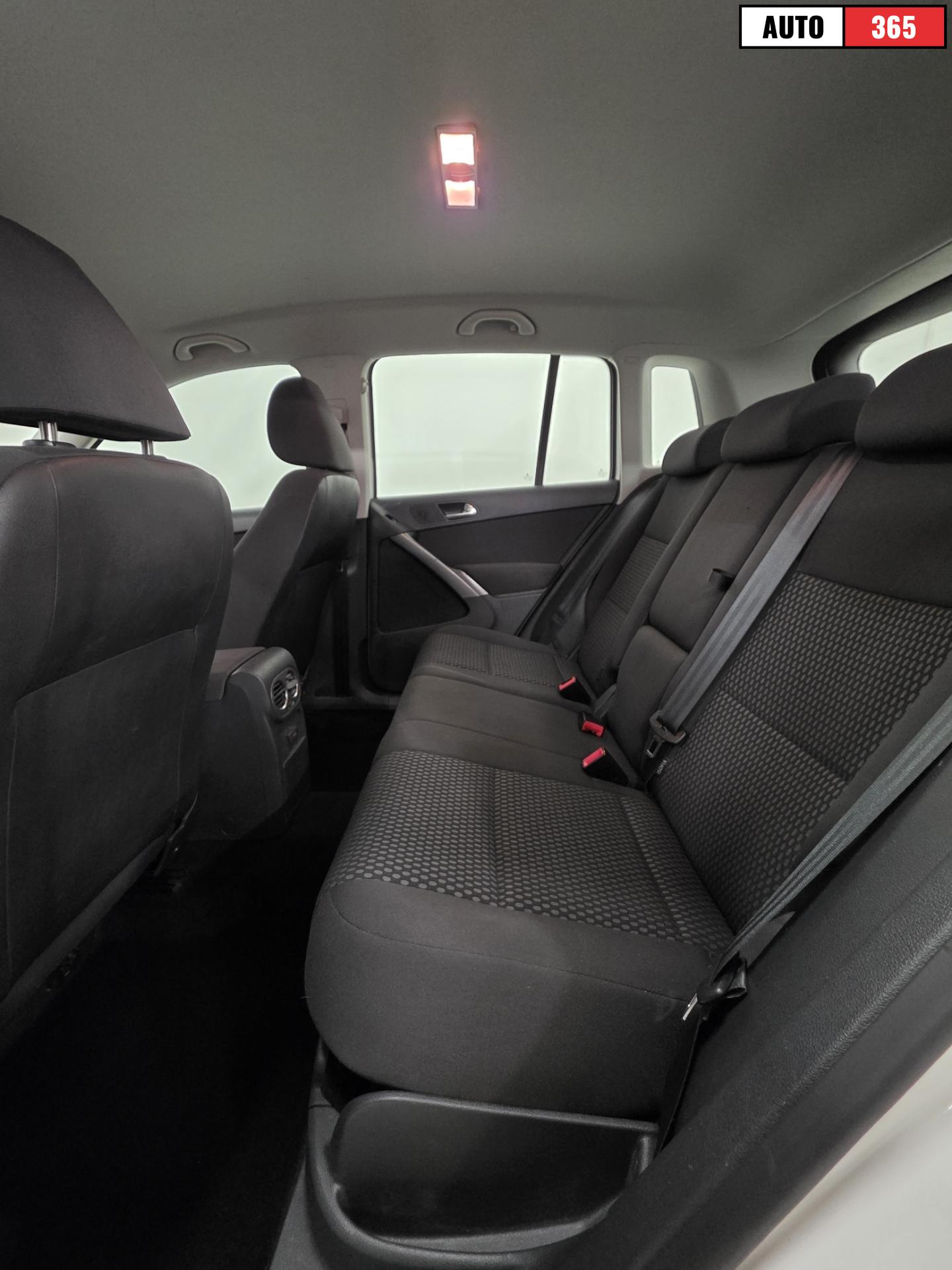 Volkswagen Tiguan - Image 10