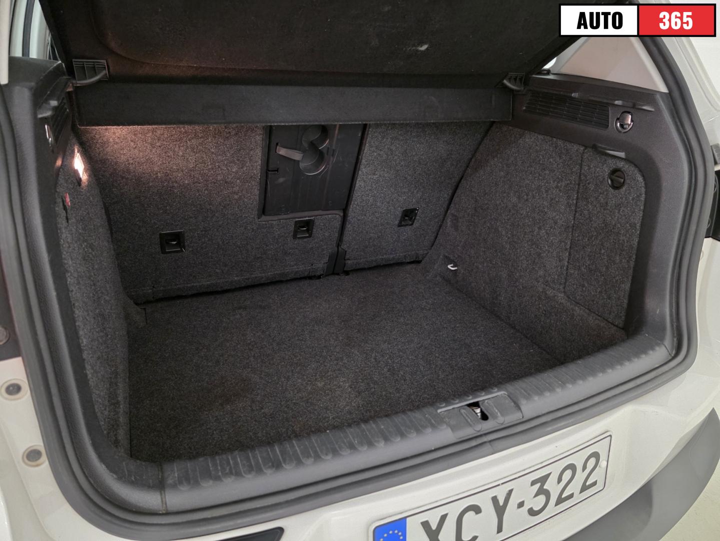 Volkswagen Tiguan - Image 11