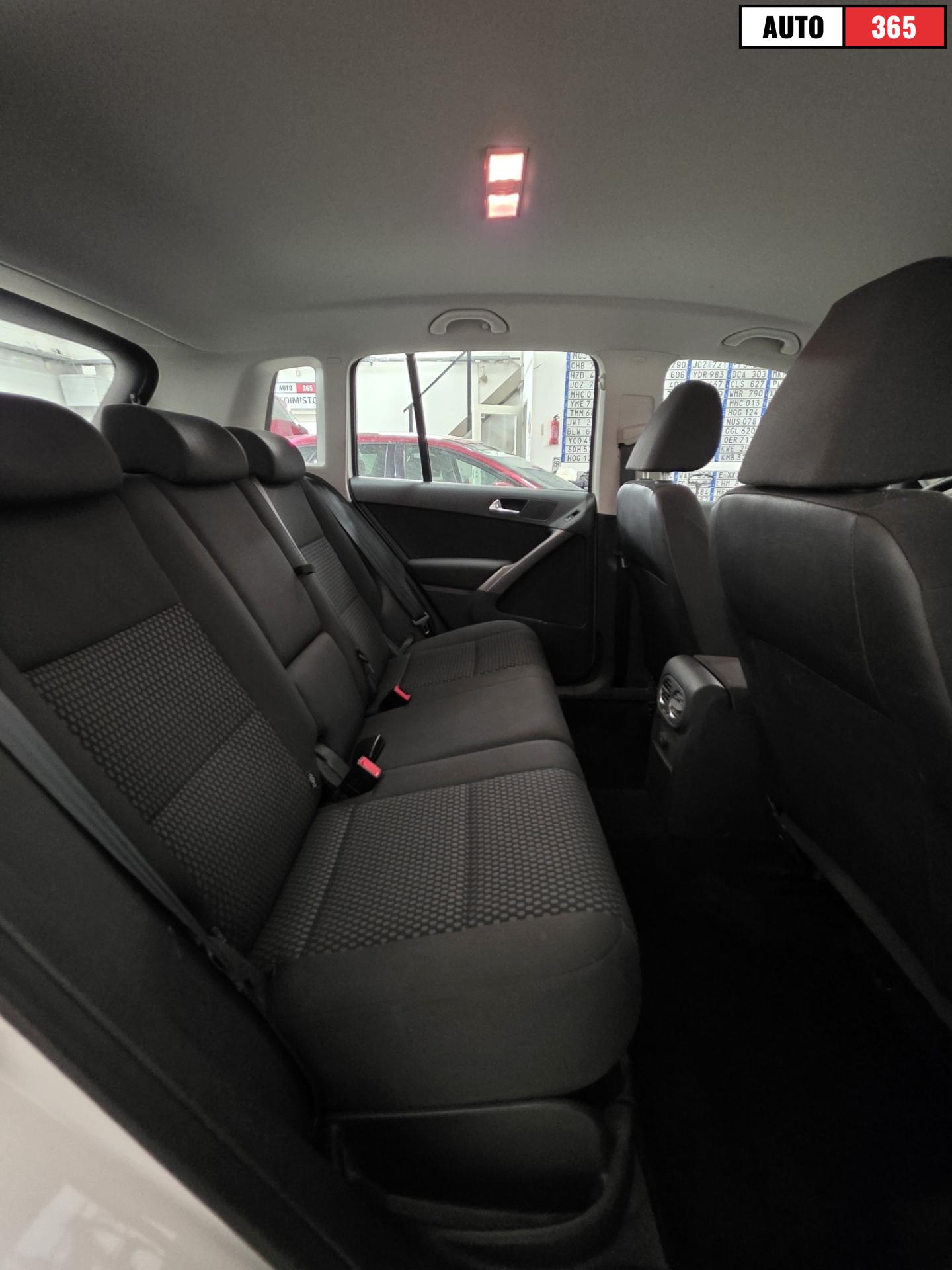 Volkswagen Tiguan - Image 9