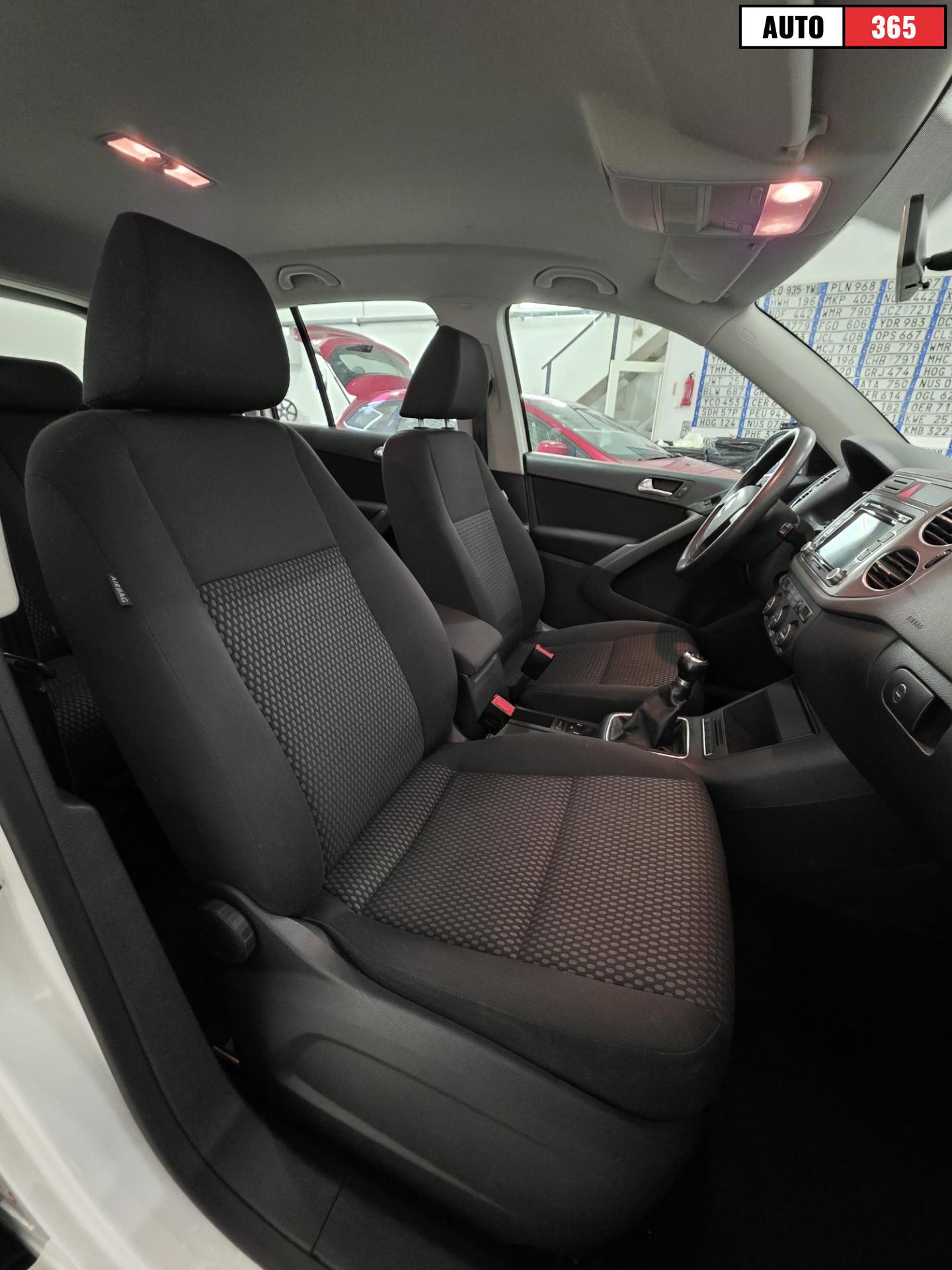 Volkswagen Tiguan - Image 8