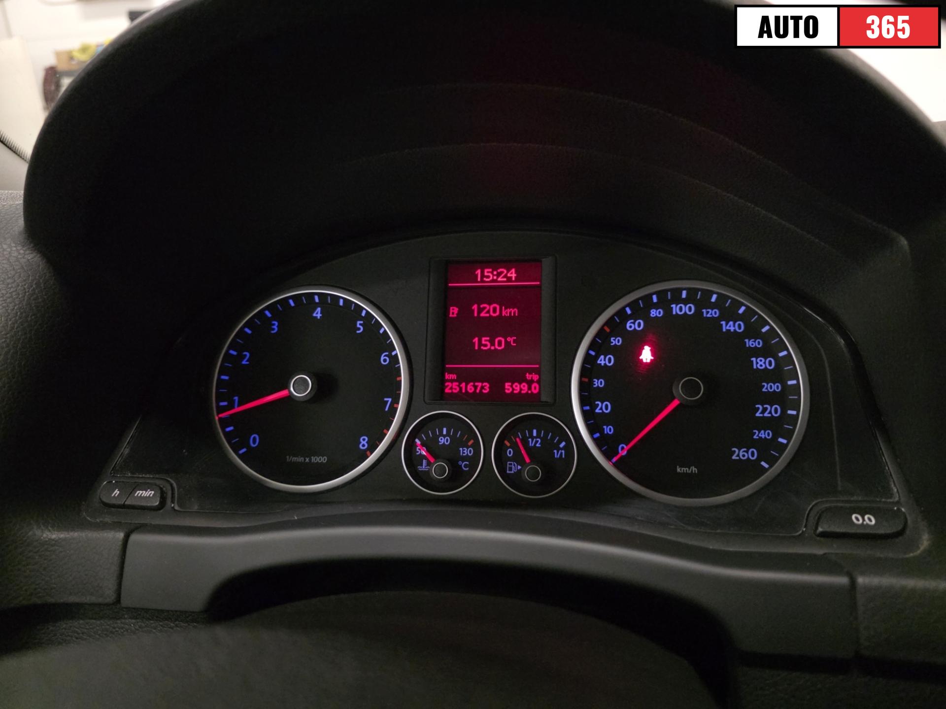 Volkswagen Tiguan - Image 13