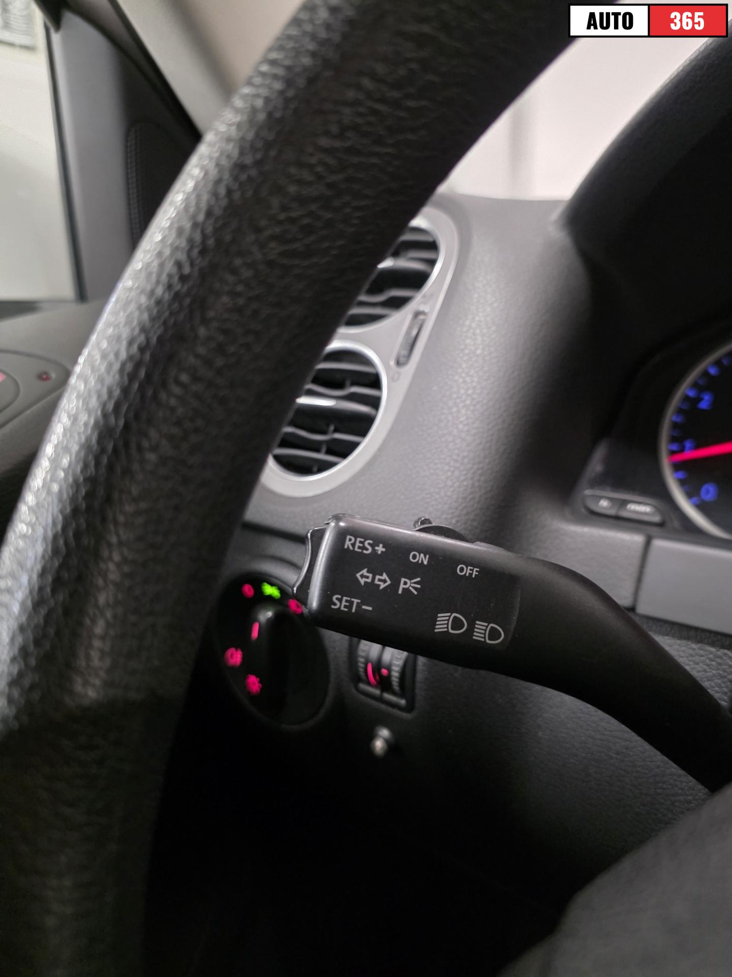 Volkswagen Tiguan - Image 21