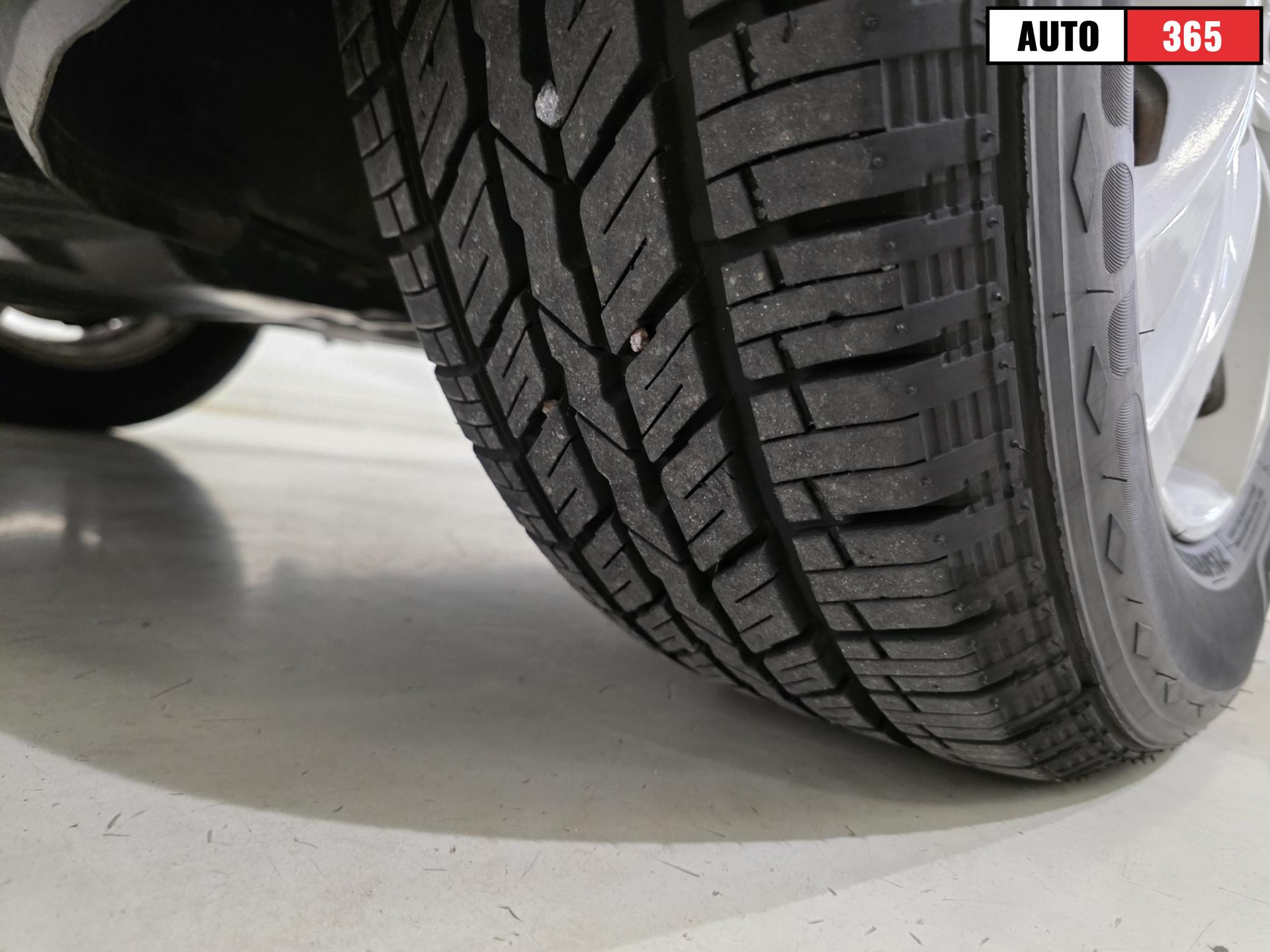 Volkswagen Tiguan - Image 5